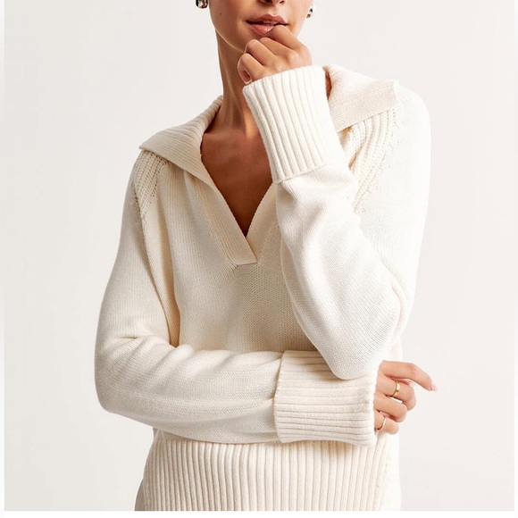 Abercrombie & Fitch Sweaters - Abercrombie & Fitch Notch Neck Sweater